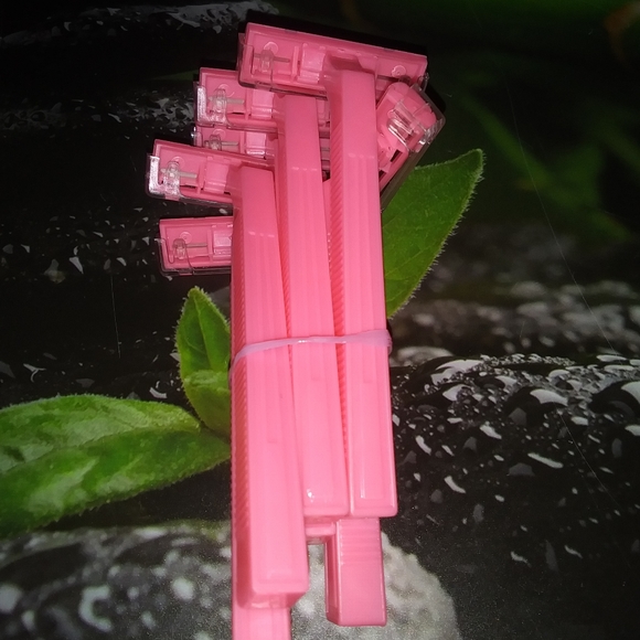 Global Max Other - Pink Twin Razors Blades